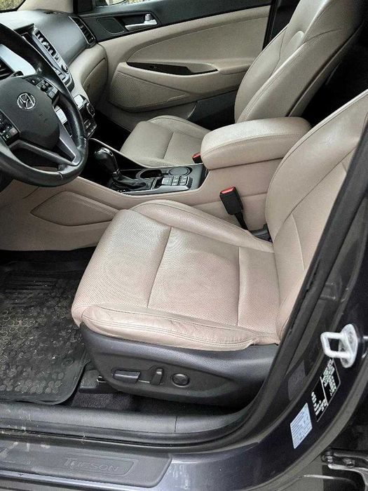 Hyundai TUCSON, PREMIUM, automata, 1.7 CRDI