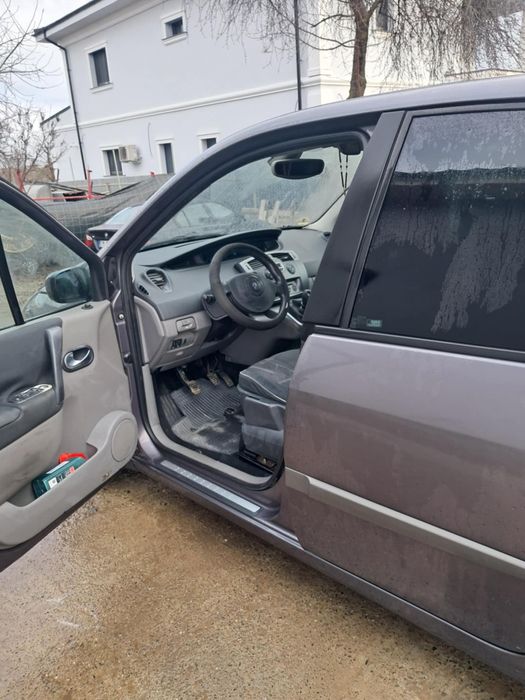 Vând Renault  scenic