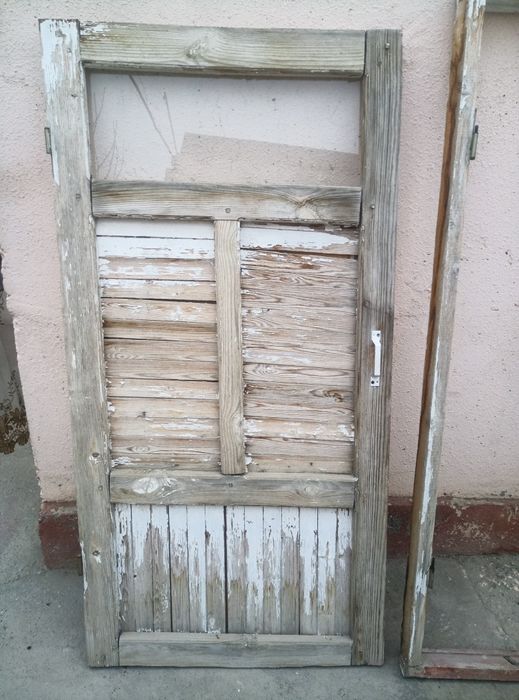 Эшик сотилади ишлаган