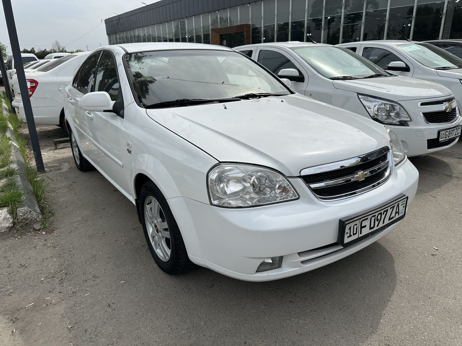 Lacetti 2012 gaz bor