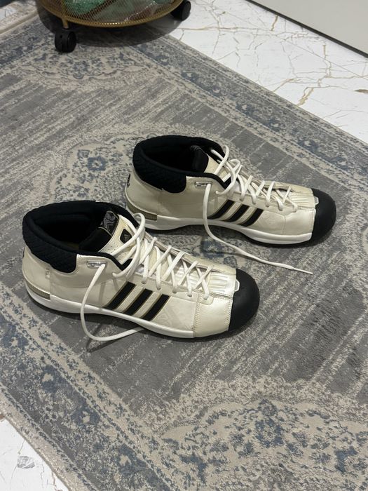 Крассовки Adidas 50 размер