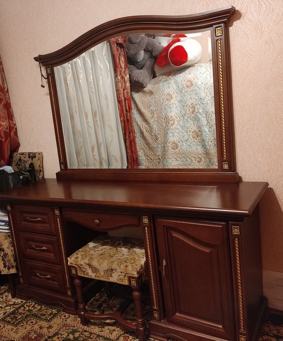 Mebel sotiladi holati yaxwi faqat yonida qirilgani bor