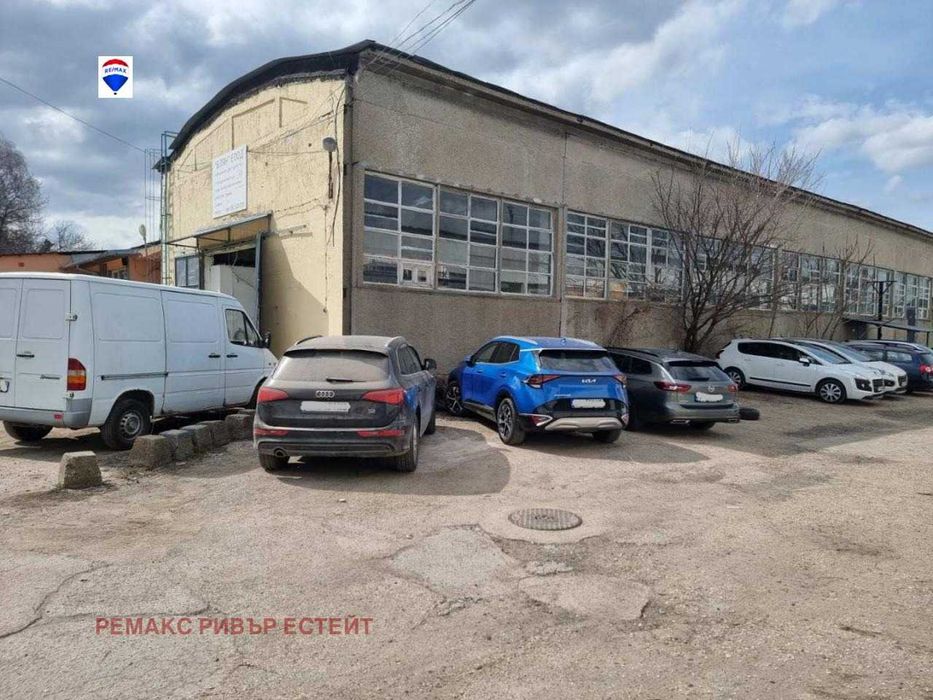 Помещение / склад под наем Западна промишлена зона