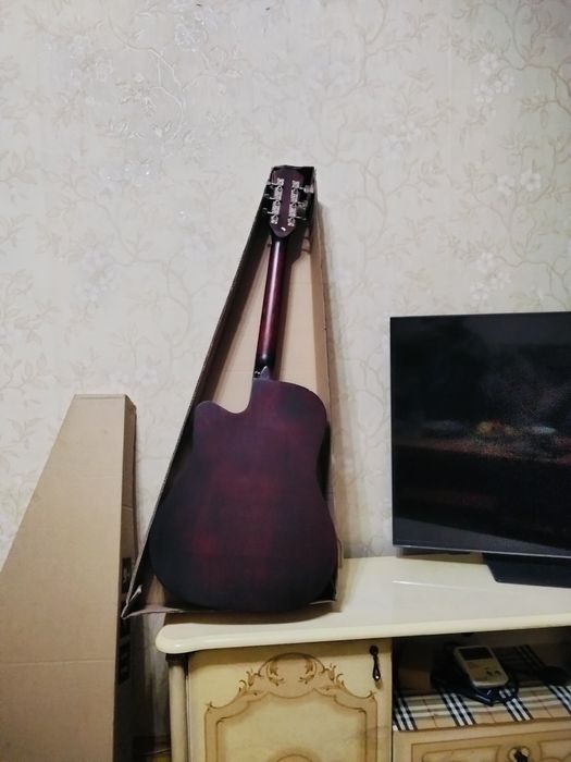 Акустическая гитара