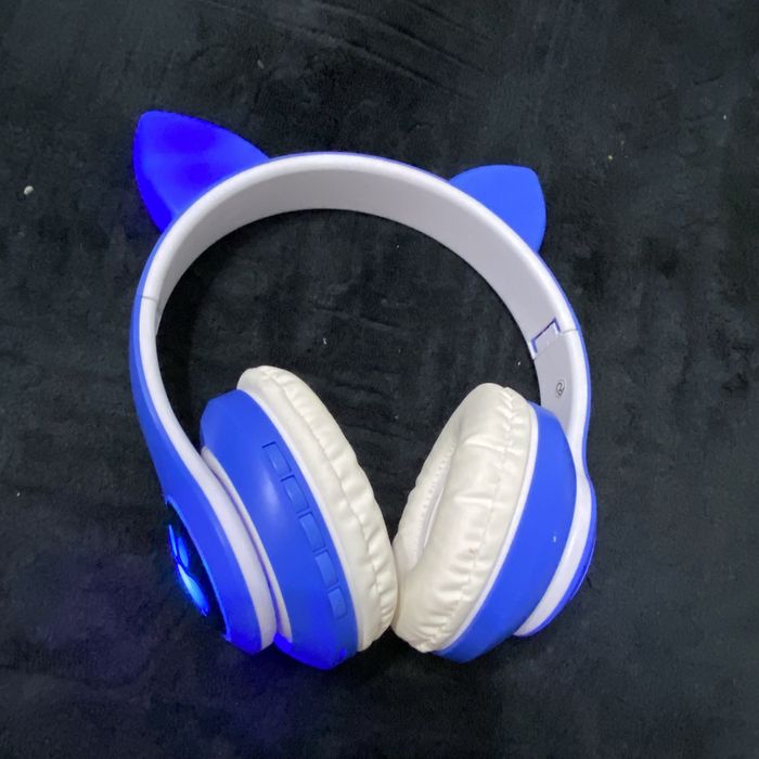 наушник за 3000 тг -