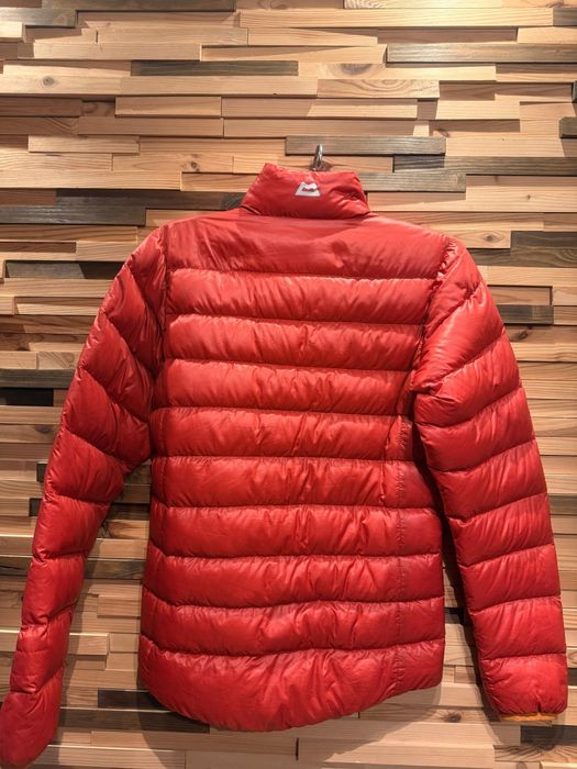 Jachetă de puf Mountain Equipment – bărbați, mărimea S – stare impecab
