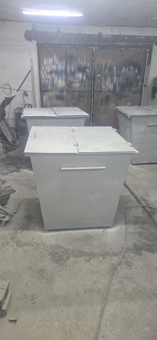 Продам мусорный бак