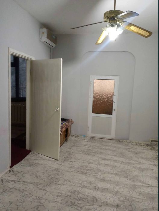 Продаётся 2х комнатная на Художников (ипотека) 
Художников 
2(3)/5/5