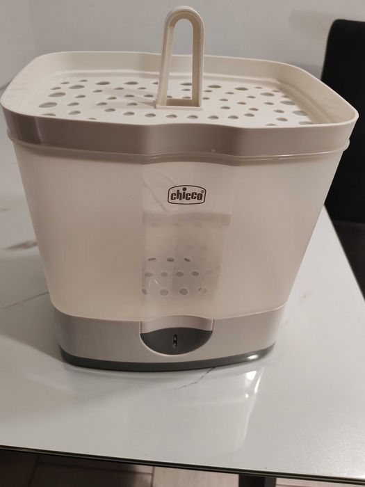 Sterilizator biberoane Chicco 2 în 1