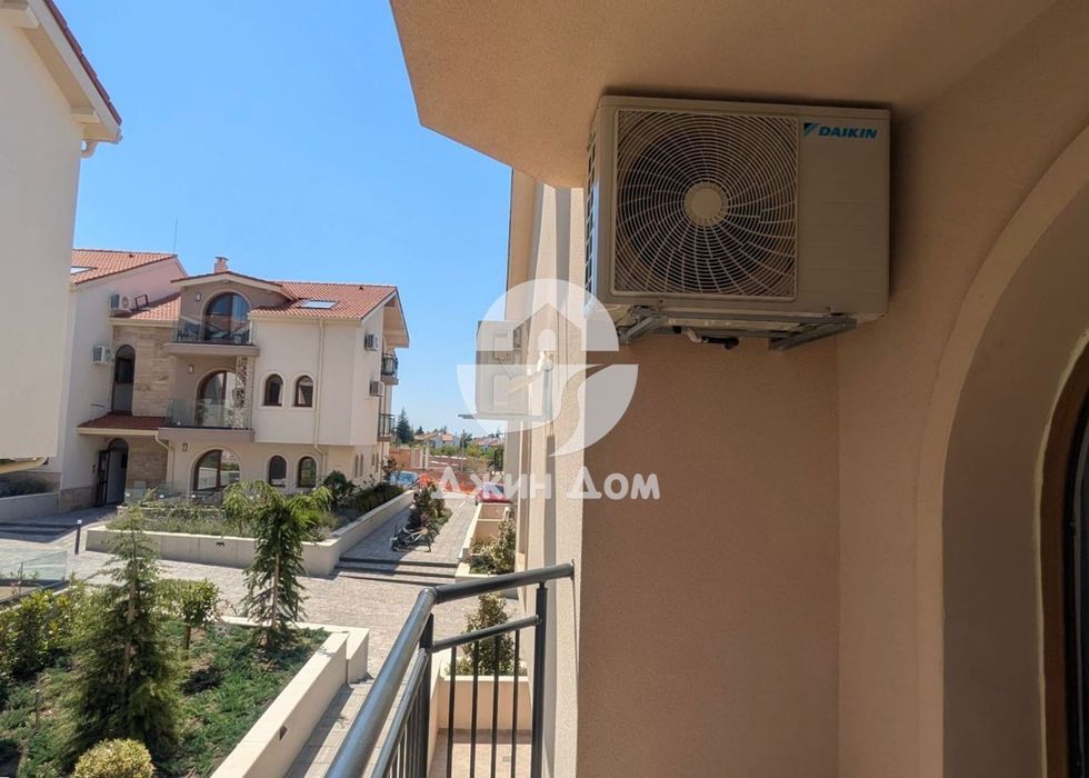 Продава се Двустаен апартамент в с. Кошарица, Област Бургас - 75 кв.м за 1547 €/кв.м - Снимка #9