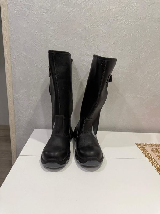 Продам Спец обувь