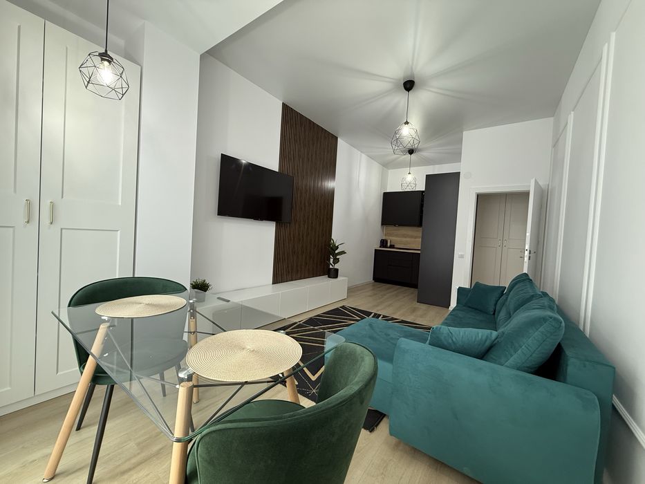 Închiriez-Regim Hotelier-Apartament 2 camere/Bloc Nou