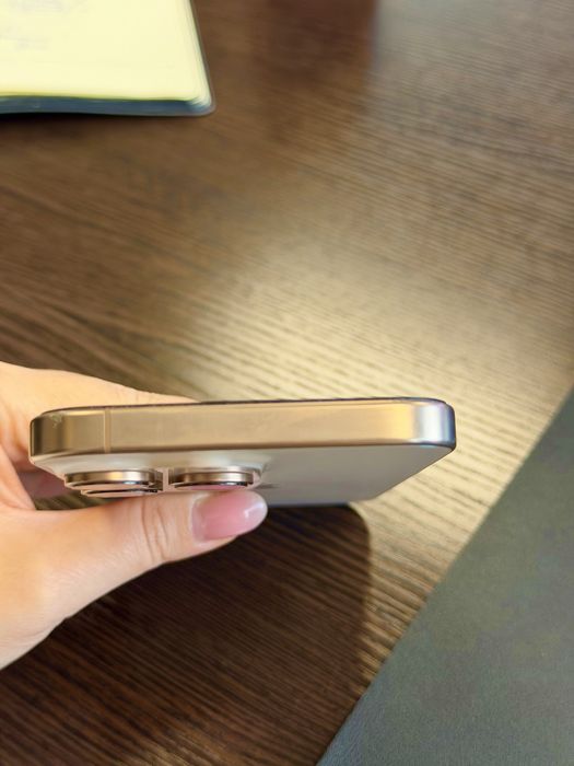 Iphone 16 PRO Max Gold