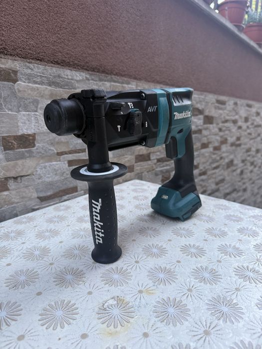 Акумулаторен перфоратор MAKITA DHR182