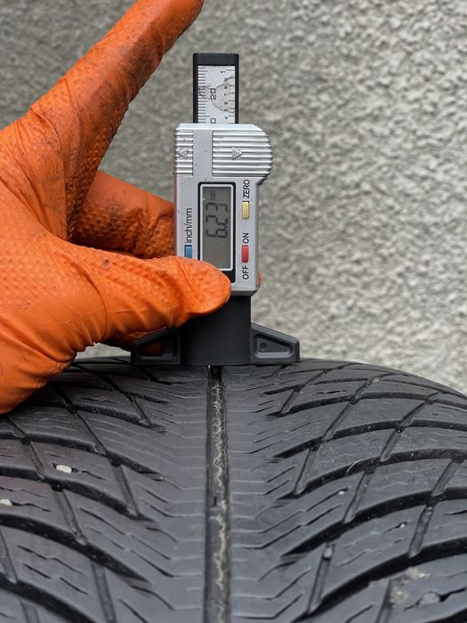 225/60/17 M+S MICHELIN PILOT ALPIN Dot 2420