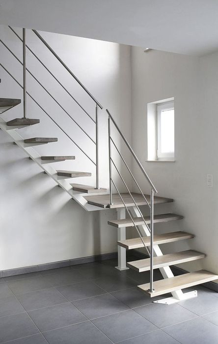 Scari spirala sau pe vanguri, balustrada și balcoane din fier forjat