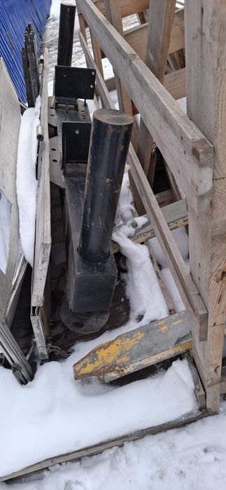 Манипулятор Кму.  задние лапы. Аутригер