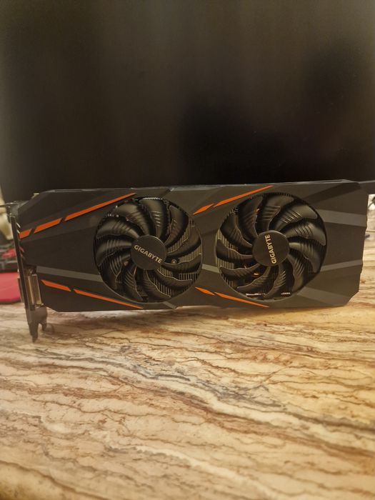 Продам видеокарту  gigabyte  1060 3gb