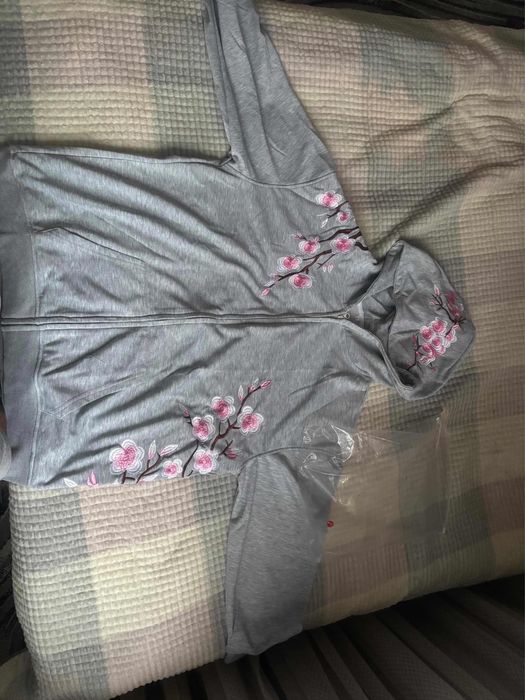 Зип худи с сакурой