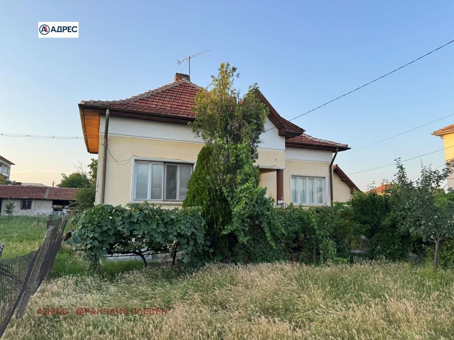 Къща в Враца, област-гр.Бяла Слатина площ 89 цена 75000