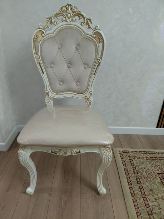 Продам стол со стулями