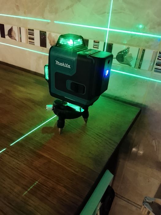 Nivel laser makita 16 linii