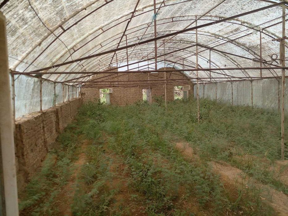 2 so'tihli issiq xona sotiladi srochni