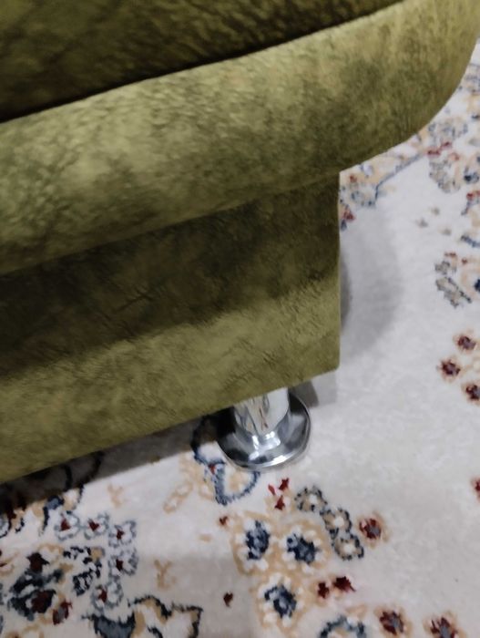 Тахта, раскладывается.