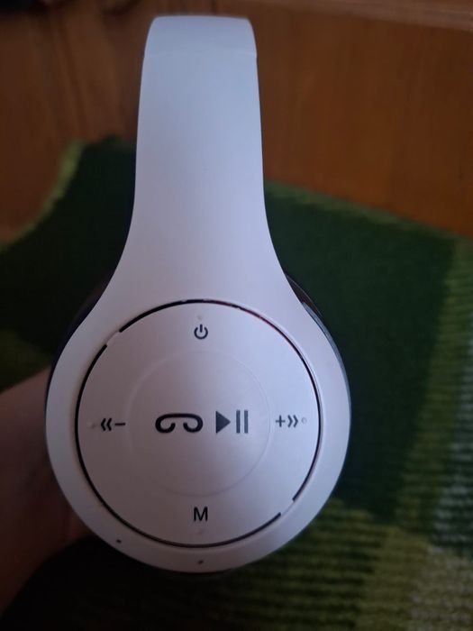 Продаються наушники P47
