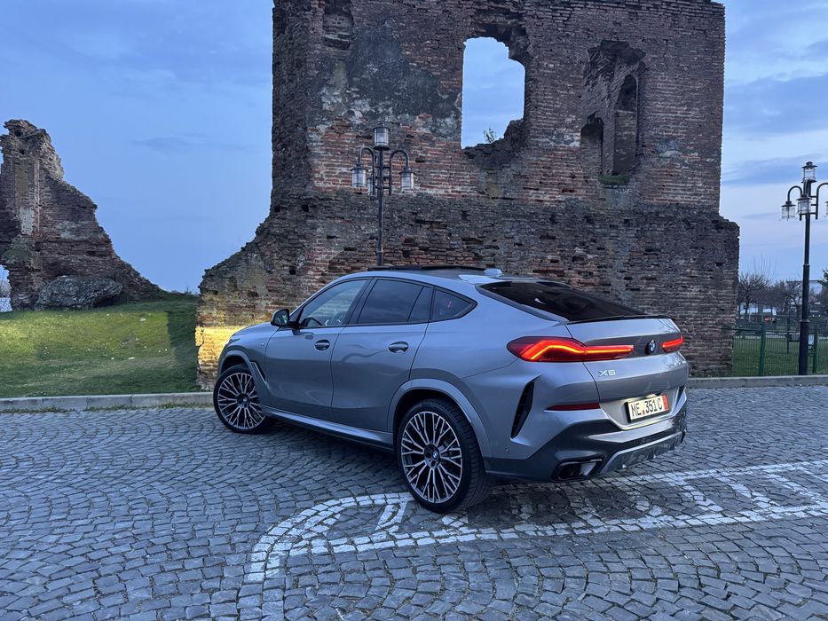BMW X6 / M Pachet  / Trapa panoramica / Jante 22/ Harman Kardon