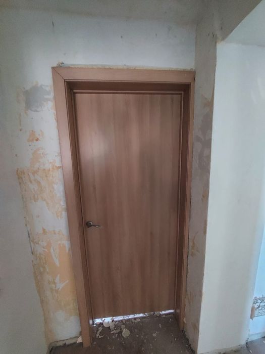 Продаю двери 80/60см