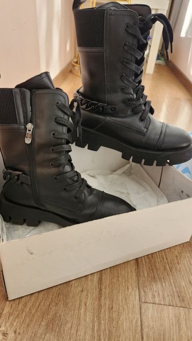 Продам берцы зима и кеды, всё кожа