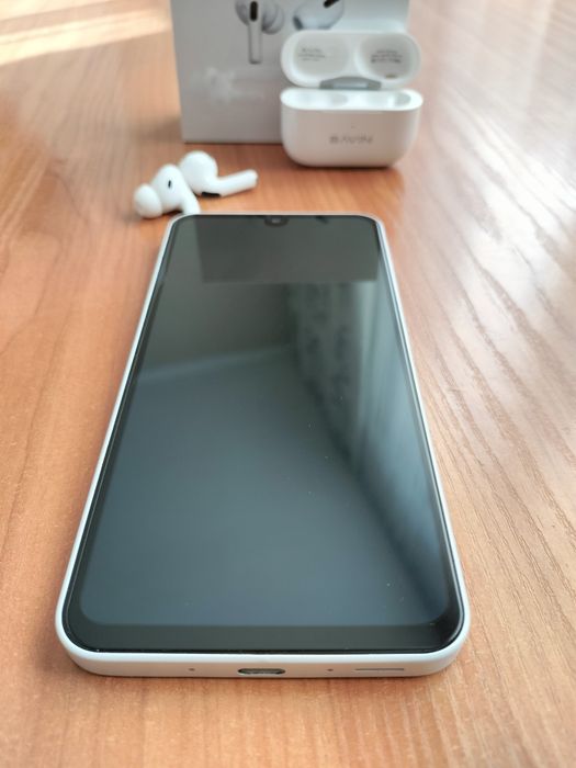 Samsung A26..256/8+8г
