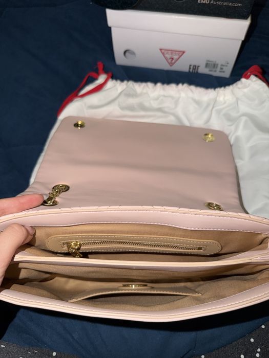 Чисто нова чанта Moschino