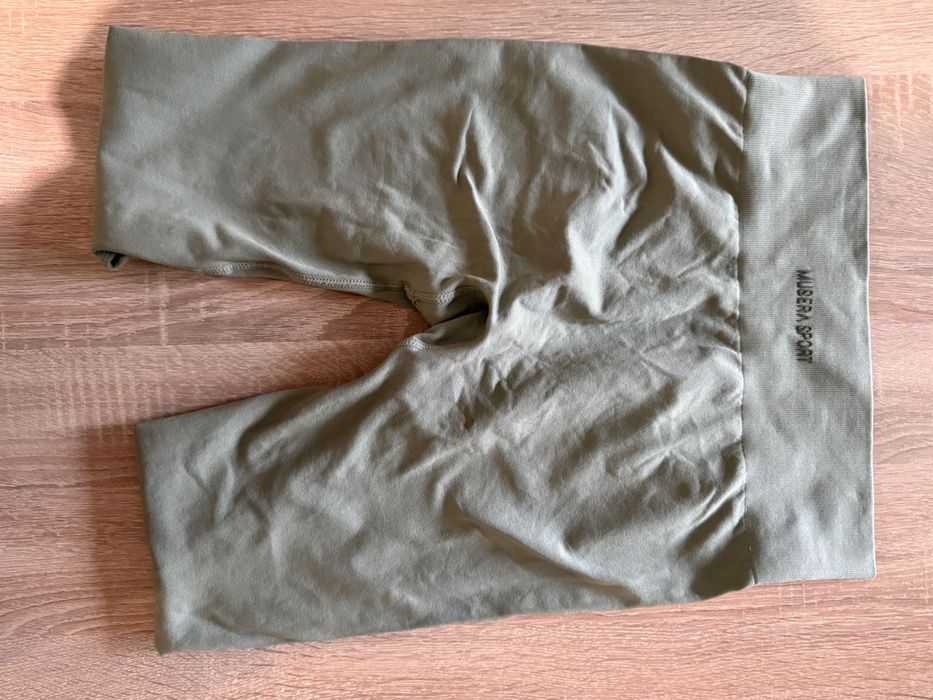 Дамски дрехи за фитнес