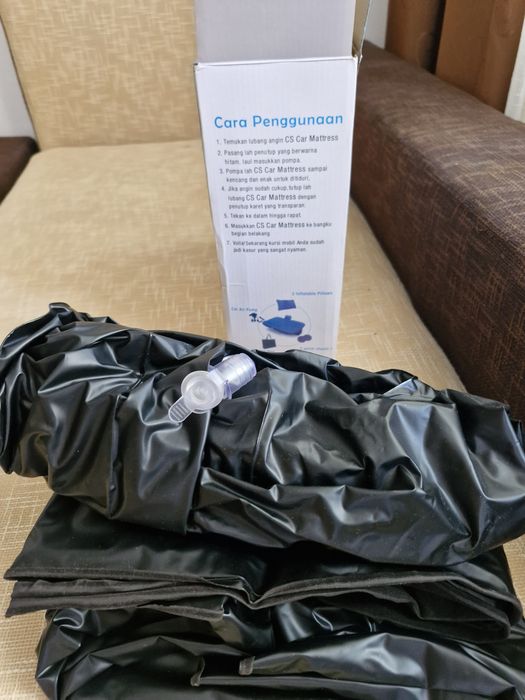 Saltea gonflabila pentru masina