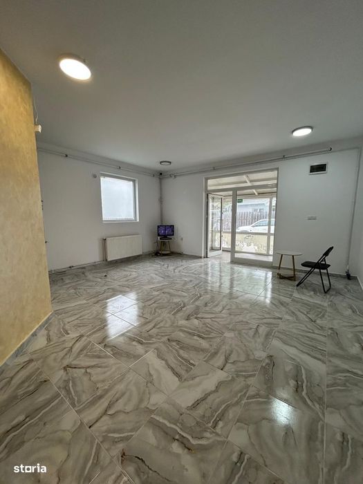 Spatiu comercial la inchiriat - zona centrala