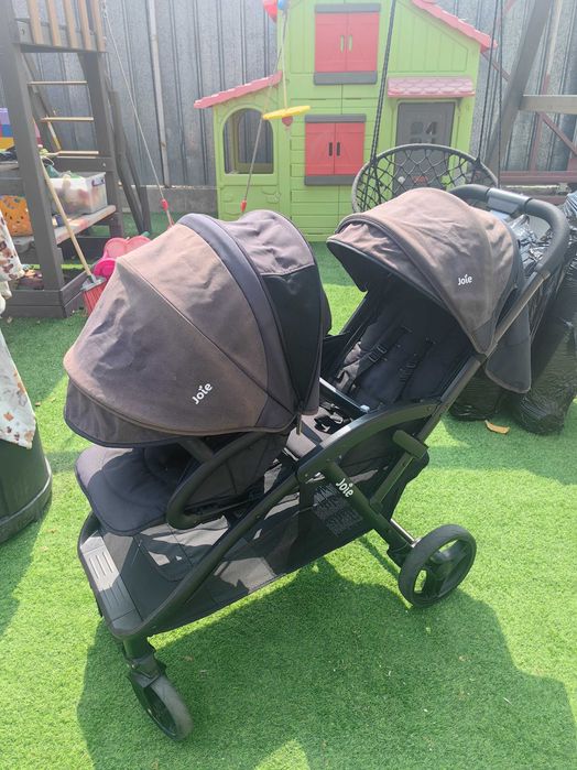 коляска для двоини