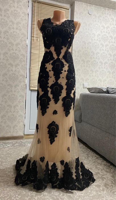 Выпусное платье Продам