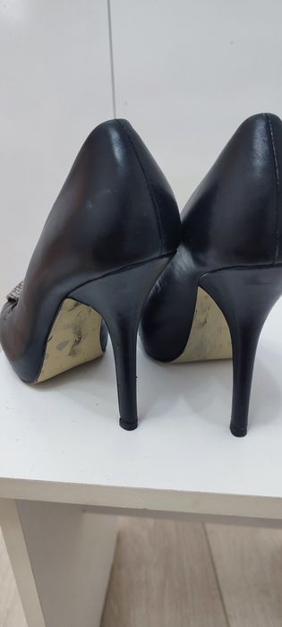 Продам кожаные туфли