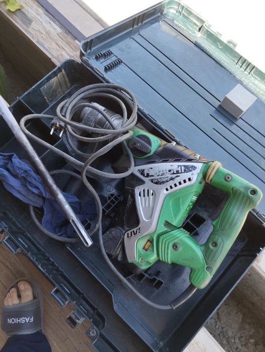 Hilti te 52, Hitachi MR 40