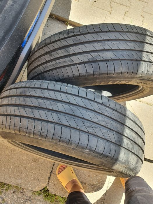 Vand 4 jante aluminiu si 2 cauciucuri Michelin