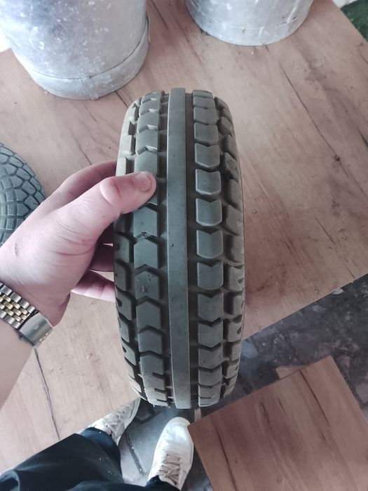 Roți pentru scuter/cărucior electric pentru persoane cu dizabilități