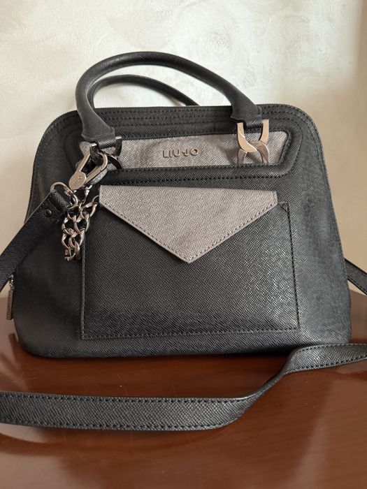 Продается кожаная сумка бренд JIU JO