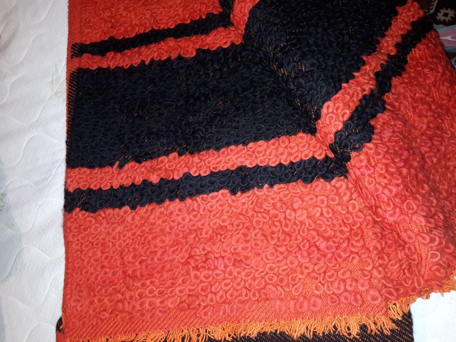 Домашно тъкани  вълнени одеала и юргани