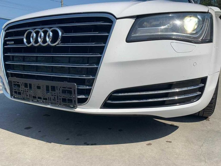 Dezmembrez Audi A8 4H/Bara/Oglinda/Far/Stop/Haion/Parbriz/Usa/Geam