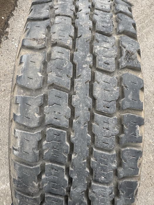 Продам резину на16 грузовую