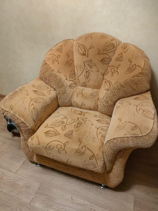 Диван и 2 кресла