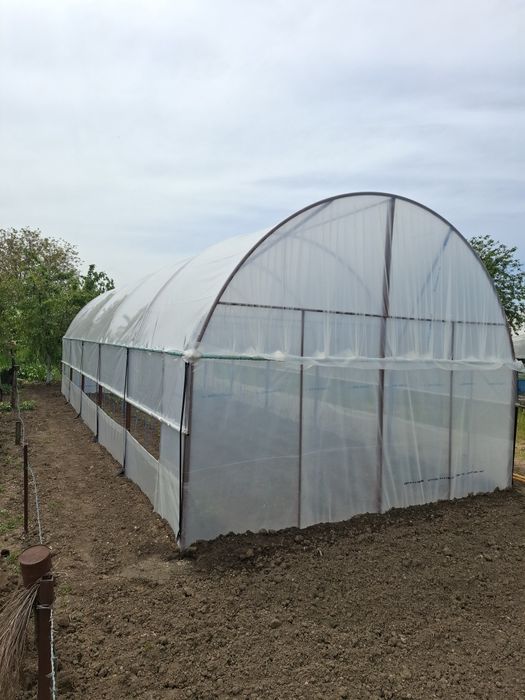 Vindem, Construim  solarii pentru legume si flori la cheie