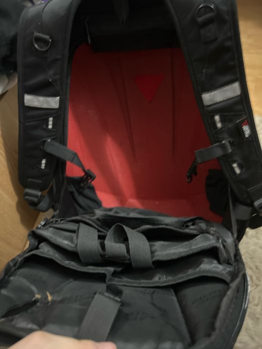 vand ghiozdan pentru moto